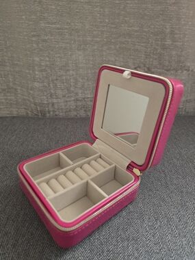 Hot Pink PU Leather Travel Jewelry Case Cosmetic Hard Box With Gold Zipper